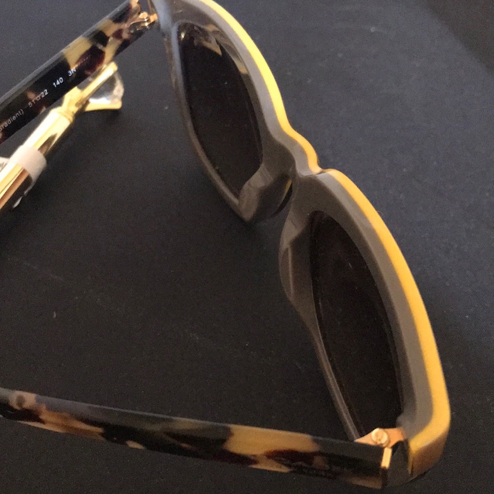 Coach Horn Rim Sunnies and. Dope Jewel Pen - Picture 7 of 8